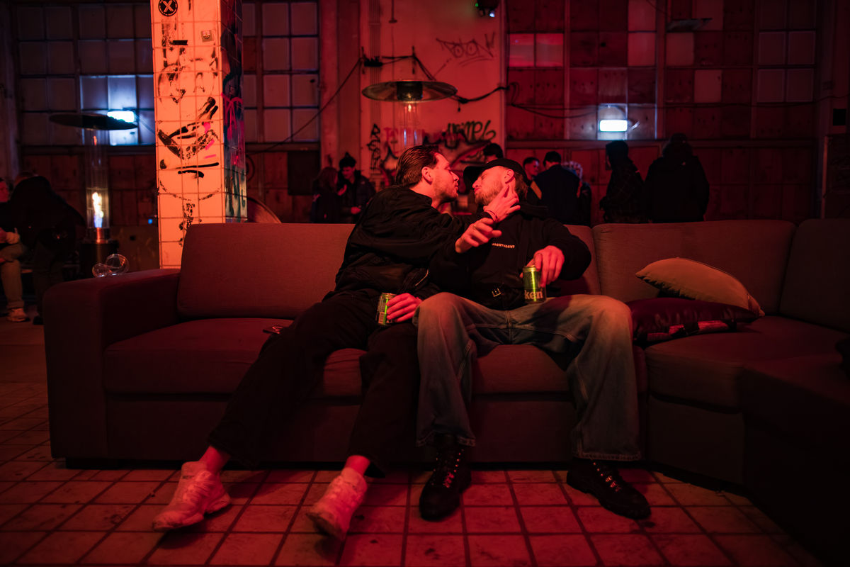 Loading... just a sec